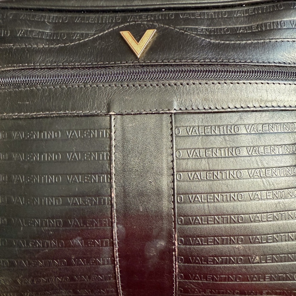 Valentino Embossed Black Leather Shoulder Crossbody - Picture 4 of 7